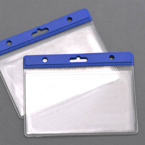 legatoria Portatesserino, 95x65mm BLU, aperta sul lato lungo, con lato sporgente di 12mm, in PVC morbido da 400 micron, con foro europeo + 2 fori laterali da 4 mm, formato 95x65mm, (65x95mm).