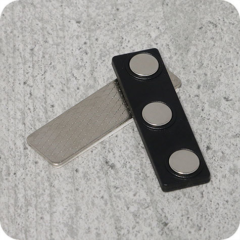 legatoria Chiusura magnetica per badge 3magneti autoadesiva. Misure 45x13mm. 3 magneti.