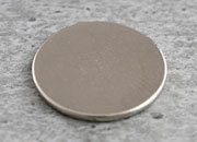 legatoria Calamita diametro 15mm spessore 1.5mm Calamita cilindrica spessore 1.5mm, dischi magnetici al neodimio, grado magnetico N35 forza di attrazione massima: 1300g.