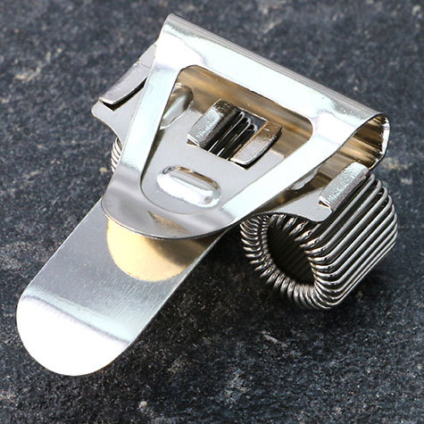 legatoria Portapenne metallo doppio con clip, 40x25mm NICHELATO, misure 40x25 mm, dotato di clip metallica flessibile da taschino.