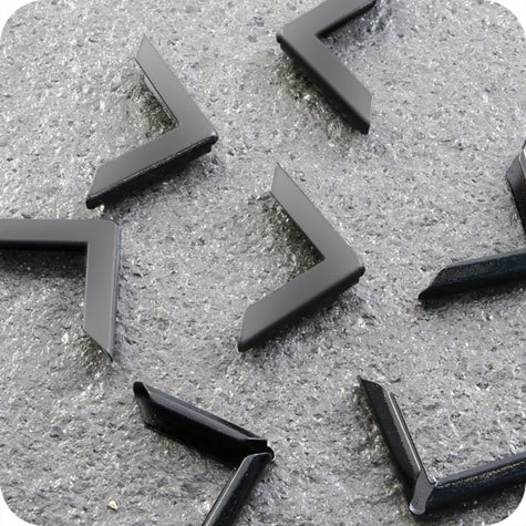 legatoria Angolino metallico nero 22mm per lato, protegge copertine spesse fino a 3.5mm.