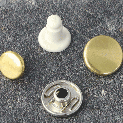 legatoria Bottoneautomaticoapressionecondistanziale da 6 mm OTTONATO, testa diametro 12.4 mm. Capacit perno 6 mm. Il bottone  composto da 4 pezzi*.