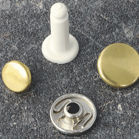 legatoria Bottoneautomaticoapressionecondistanziale da 12 mm OTTONATO, testa diametro 12.4 mm. Capacit perno 12 mm. Il bottone  composto da 4 pezzi*.