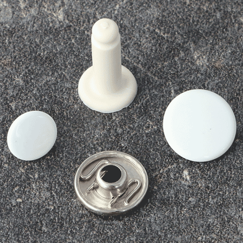 legatoria Bottoneautomaticoapressionecondistanziale da15 mm BIANCO VERNICIATO, testa diametro 12.4 mm. Capacit perno 15 mm. Il bottone  composto da 4 pezzi*.