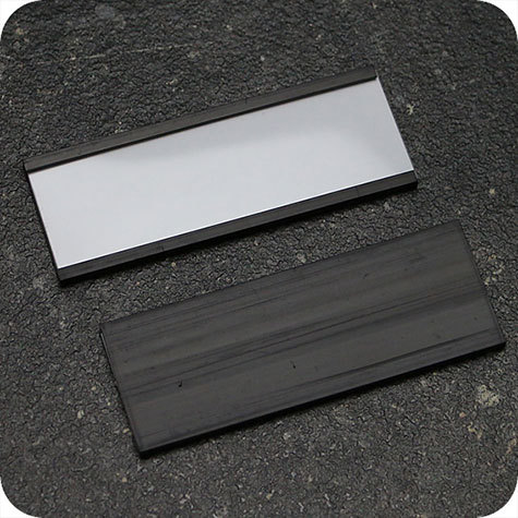 legatoria Porta etichette magnetico 30x80mm Altezza 30mm, lunghezza 80mm, spessore 1mm. Il porta etichette include etichetta in carta e una pellicola protettiva trasparente. Magnete isotropo  .