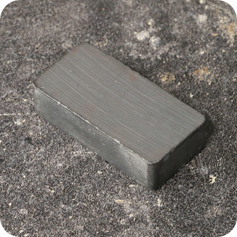 legatoria Calamita rettangolare. 40x20x10mm Calamita con rivestimento superficiale nichelato, piastre magnetiche in FERRITE, calamita con grado magnetico Y35 (forza di attrazione: 120g).