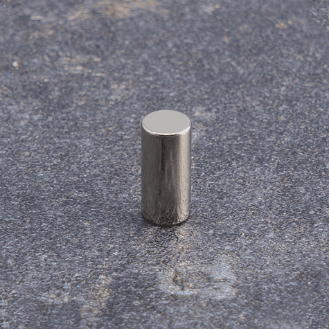 legatoria Calamita diametro 6mm spessore 13mm Calamita cilindrica in ferrite diametro 6mm, spessore 13mm (forza di attrazione: 1,7kg).