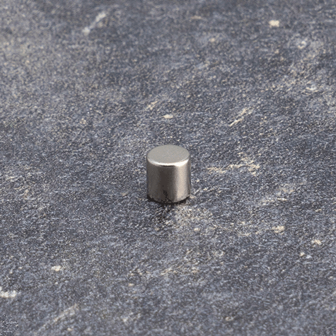 legatoria Calamita diametro 5mm. spessore 5mm Calamita cilindrica in ferrite diametro 5mm, spessore 5mm (forza di attrazione: 940g).