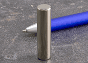 legatoria Calamita diametro 10mm. spessore 40mm Calamita cilindrica in ferrite diametro 10mm, spessore 40mm (forza di attrazione: 4100g) LEG3831
