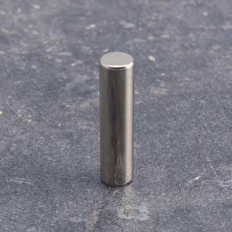 legatoria Calamita diametro 10mm. spessore 40mm Calamita cilindrica in ferrite diametro 10mm, spessore 40mm (forza di attrazione: 4100g).
