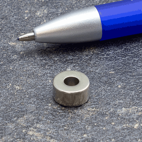 legatoria Rondella magnetica. diametro 10mm Diametro esterno 10 mm. Diametro interno 4 mm. Spessore 5 mm (forza di attrazione: 2500g).