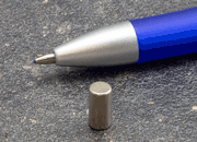 legatoria Calamita diametro 5mm. spessore 10mm Calamita cilindrica in ferrite diametro 5mm, spessore 10mm (forza di attrazione: 1100g) LEG3862