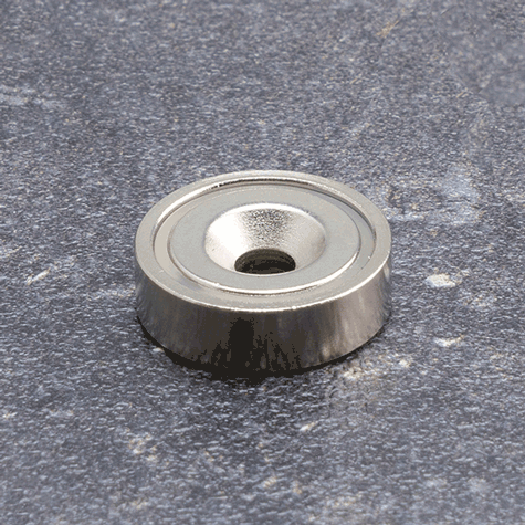 legatoria Magnete con foro svasato, 20mm NICHELATO, in metallo, con magnete al neodimio N38. Diametro: 20mm, altezza: 6mm, larghezza foro: 4.5-9.46mm (forza di attrazione:9000g).