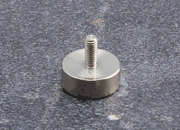 legatoria Magnete con vite, 13mm NICHELATO, in metallo, con magnete al neodimio N42. Diametro: 12mm, altezza: 12mm (forza di attrazione:3500g).