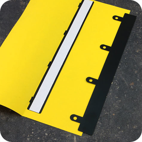 legatoria File Strip, Striscia perforata autoadesiva per archiviazione a 4 buchi, 280x25mm TRASPARENTE, in PVC rigido, lunghezza 280mmn. Interasse fori 80mm.