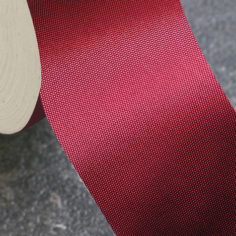 legatoria Nastro autoadesivo borda dorso, h38mm ROSSO 2, elegante nastro in seta per ricoprire il dorso di blocchi pinzati. Spessore 400 micron. Utilizzato nelle industrie grafiche per bordature e dorsature di libri, registri, quaderni, blocchi per assegni e formulari.