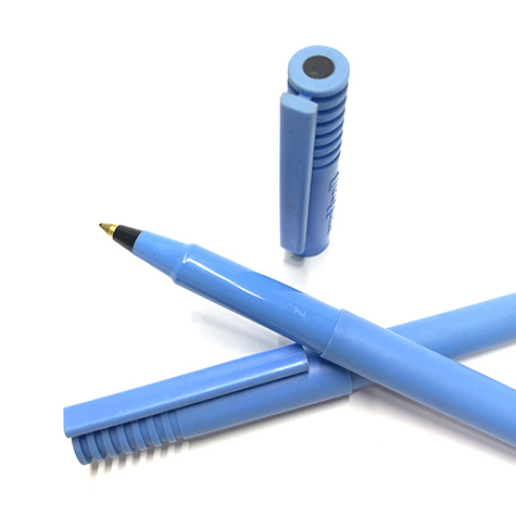 gbc Uni-ball Medium Fine Point Rolling Pen NERO. Inchiostro liquido pigmentato. Punta da 0,7mm.