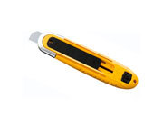 gbc Cutter Olfa ANTINFORTUNISTICO apricartoni SK-8 con sistema auto-retrattile della lama composto da una potente molla di ritorno, che scongiura le possibilit di ferita durante i lavori di taglio. Prodotto brevettato in regola con la normativa antinfortunistica 626. Corpo del cutter in ABS rinforzato con 20% di fibra di vetro. Protezione posteriore in alluminio fuso rinforzato per lavori sotto sforzo e cuscinetto in gomma antiscivolo, per assicurare una maggior presa. Utilizzabile indifferentemente da mancini o destrorsi. Lunghezza: 149mm, altezza lama: 18mm. Adatto a lame di ricambio SKB-8. Prodotto originale giapponese, MADE IN JAPAN eltSK8