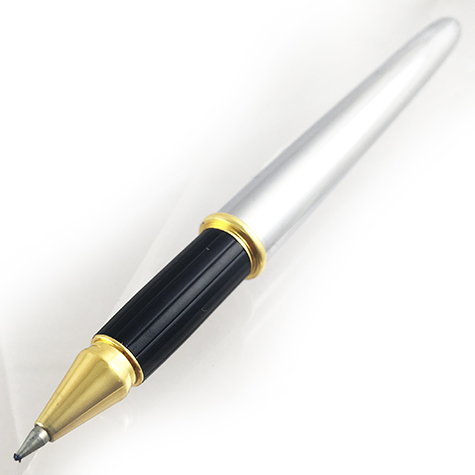 gbc Penna biro OSAMA metal-collection ARGENTO Fusto in metallo colorato ARGENTO, placcata in oro. Da collezione, Dimensioni: 10x140mm. completa di astuccio in ferro.