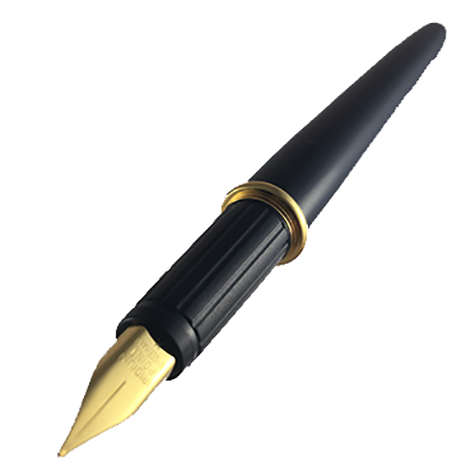 gbc Penna stilografica OSAMA metal-collection NERO Pennino Iridium Point Germany originale. Fusto in metallo colorato NERO, placcata in oro. Da collezione, Dimensioni: 10x140mm. completa di astuccio in ferro.