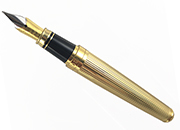 gbc Penna stilografica mini OSAMA ORO Pennino Iridium Point Germany originale. Fusto metallico, placcata in oro. Tappo con pietra VIOLA. Da collezione, Dimensioni: 10x110mm. completa di astuccio OSA17