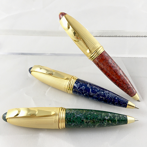 gbc Penna biro mini OSAMA ROSSO-ORO Fusto in resina acrilica, placcata in oro. Da collezione, Dimensioni: 15x95mm. completa di astuccio.