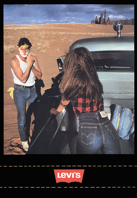 gbc Quaderno Maxi Levi's, formato A4, quadro da 4mm 72 facciate, carta da 70gr, rilegatura con punto metallico a sella, senza frontespizio.