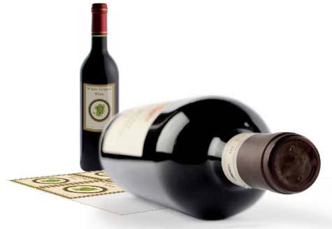 wereinaristea EtichetteAutoadesive rotonde, COPRENTE avorio vergata, diametro 40mm AVORIO, adesivo PERMANENTE, per ink-jet, laser e fotocopiatrici, con bordino di sicurezza, resistenti allumido, agli alcali ed antimuffa. Progettate per letichettatura di bottiglie, decorazioni ed etichette informative, su foglio A4 (210x297mm).