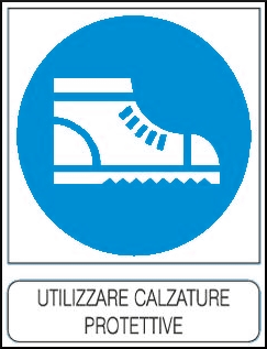 gbc Utilizzare calzature protettive Cartello in PVC , spessore 1mm, dimensioni 23x29cm, di obbligo, segnaletica di sicurezza conferme al DLGS 81 del 09/04/2008.