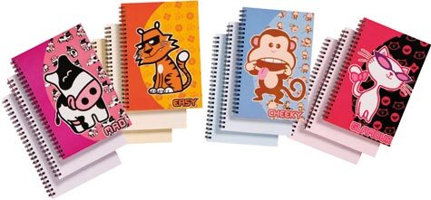 gbc WithItMAD, A5 spiralatoWOLatoLlungo,  CartaColorataLilla80gr,  Quadretto5mm formato A5, legatura: W.O. lato lungo, foliazione: 70 fogli, carta da 80gr, quadretti 5mm, - 4 soggetti: Glamour (carta rosa), Cheeky (carta azzurra), Easy (carta gialla), Mad (carta lilla).