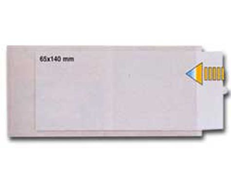 gbc Porta Etichette Adesivo, 100x60mm, PA7 Formato 60x100mm,  Trasparente Liscio. Porta etichette autoadesivo con cartoncino inseribile. Sono utili per la personalizzazione di raccoglitori, cartelle, cassettiere, scatole. Disponibili in diversi formati. Complete di etichette. Formato 100x60mm.