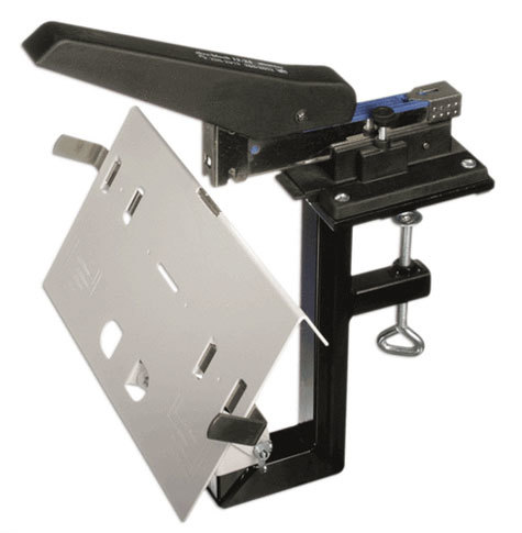 gbc Cucitrice Skre-Ring CUCEOCC Per punti ad occhiello. Per cucire documenti e cataloghi da archiviare senza perforare. Per la cucitura ad occhiello utilizza punti R24-6, R24-8 e cuce fino a 50 fogli (5mm). Per la cucitura tradizionale utilizza i punti 24-6, 24-8, 24-10 e cuce fino a 100 fogli (10mm). Carica fino a 100 punti. Profondit di inserimento 10cm. MADE IN GERMANY.