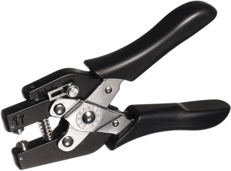 gbc Occhiellatrice a pinza Skre-Zang L+N,  diametro occhiello 4mm, rilega fino a 20 fogli (2mm), utilizza occhielli codice 532, sigilla il fascicolo e ne previene la manomissione. MADE IN GERMANY.