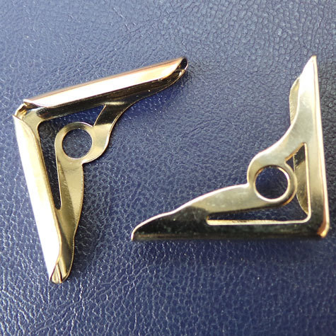 legatoria Angolino metallico nero 24mm per lato, protegge copertine spesse fino a 2,5mm.