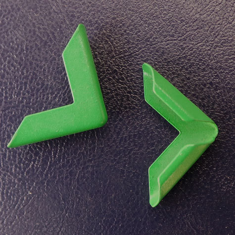 legatoria Angolino metallico verde 16mm per lato, protegge copertine spesse fino a 3.5mm.