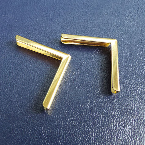 legatoria Angolino metallico oro 24 carati 22mm per lato, protegge copertine spesse fino a 2mm.