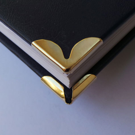 legatoria Angolino metallico similoro 15mm per lato, protegge copertine spesse fino a 3mm.