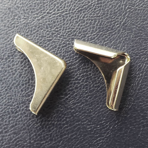 legatoria Angolino metallico nero 14mm per lato, protegge copertine spesse fino a 3.5mm.