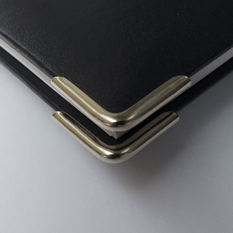 legatoria Angolino metallico bianco 22mm per lato, protegge copertine spesse fino a 3mm.