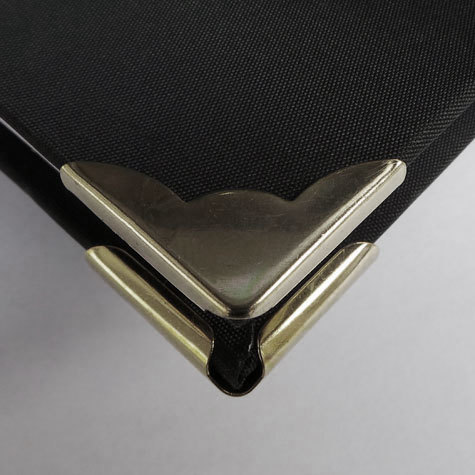 legatoria Angolino metallico nero 35mm per lato, protegge copertine spesse fino a 5,5mm.