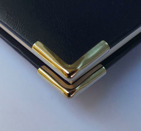 legatoria Angolino metallico oro 24 carati 18mm per lato, protegge copertine spesse fino a 3.5mm.