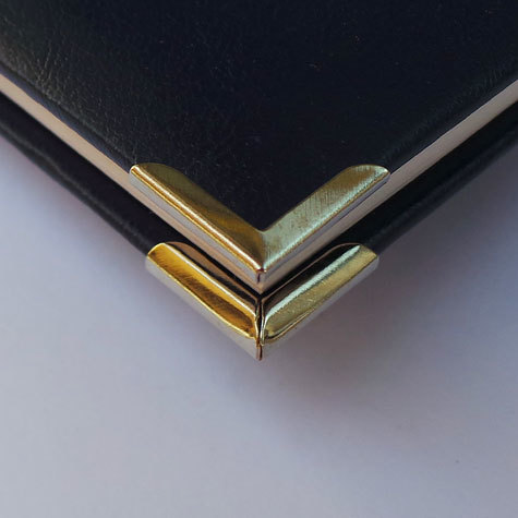 legatoria Angolino metallico oro 24 carati 16mm per lato, protegge copertine spesse fino a 2mm.