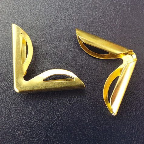 legatoria Angolino metallico oro 24 carati 30mm per lato, protegge copertine spesse fino a 4,5mm.