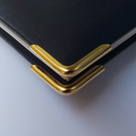 legatoria Angolino metallico oro 24 carati 22mm per lato, protegge copertine spesse fino a 3mm.