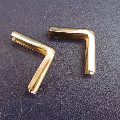 legatoria Angolino metallico oro 24 carati 22mm per lato, protegge copertine spesse fino a 3mm.