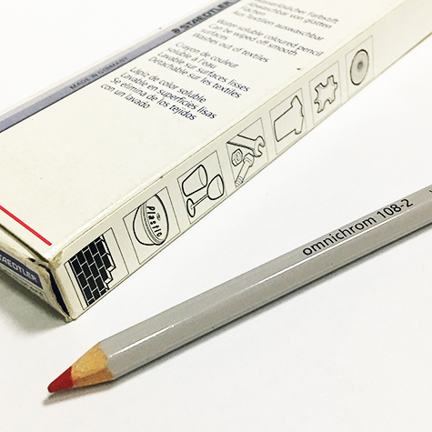 gbc Mars Lumograph  ROSSO. Matita Lumocolor non permanente glasochrom bianco Staedtler per tutte le superfici.