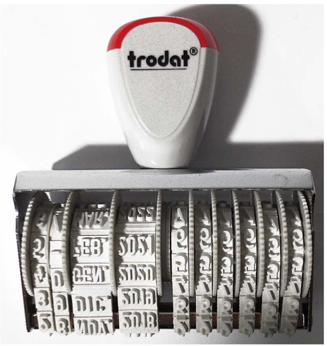 gbc TRODAT 1010-1546 datario numeratore Timbro manuale con 6 cifre numeriche in combinazione con la data. Lo strumento ottimale per l'organizzazione dell'ufficio. Semplice regolazione della data tramite ruotine di avanzamento.