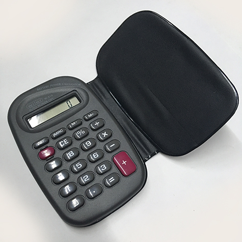 gbc Calcolatrice a 8 cifre, Calcolatrice portatile , dimensioni 65x105x12mm, 4 operazioni, percentuale, memorie. con pratica copertina a libro.